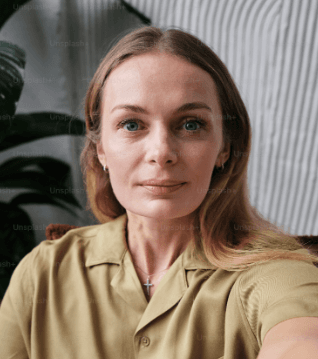 homem frustrado por ter impotência sexual